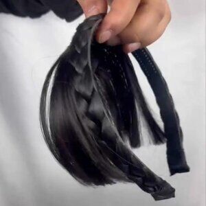 BLACK BRAIDED HEADBAND BANG